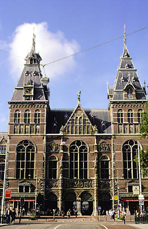 Rijksmuseum (1885) facade of art museum. Amsterdam, Netherlands. Architect: P J H Cuypers.