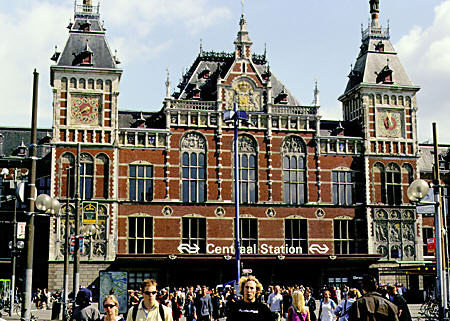 Amsterdam Centraal Station (rail station) (1889). Amsterdam, Netherlands. Style: Neo-Renaissance. Architect: AL van Gendt.