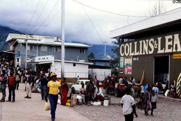 Street scene & store at Kundiawa. Papua New Guinea.