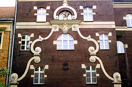 House with fanciful musical motif at 1 Uliczce Retoryka by Teodor Talowski (late 19thC), Krakow. Poland.