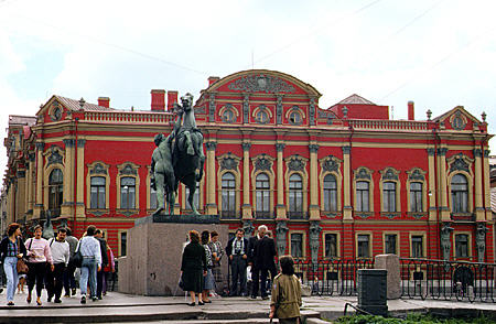 Beloselsky-Belozersky Palace on Nevsky Prospekt, St Petersburg. Russia.