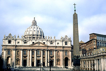 St Peter's Church, Apostolic Palace, & Obelisk in Piazza San Pietro, Vatican. Vatican City.