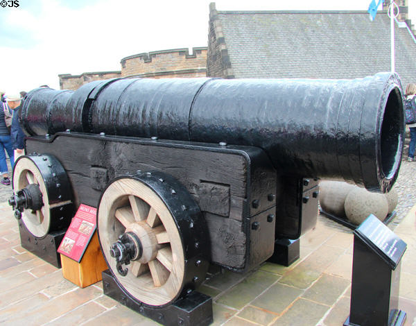 Mons Meg medieval siege gun (1449) at Edinburgh Castle. Edinburgh, Scotland.