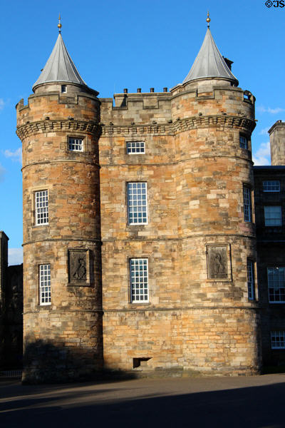 Oldest surviving tower (1528) of Holyrood Palace begun under James V, was home to his daughter Mary Queen of Scots, now her museum. Edinburgh, Scotland.