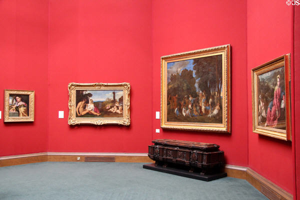 Octagonal gallery at National Gallery of Scotland. Edinburgh, Scotland.