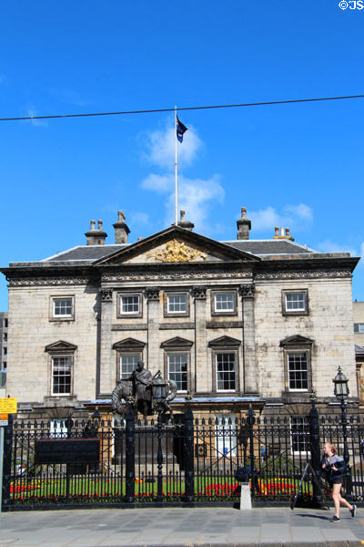 Dundas House (Royal Bank of Scotland Head Office) (1771) (36 St Andrew Square). Edinburgh, Scotland. Style: Palladian. Architect: William Chambers.