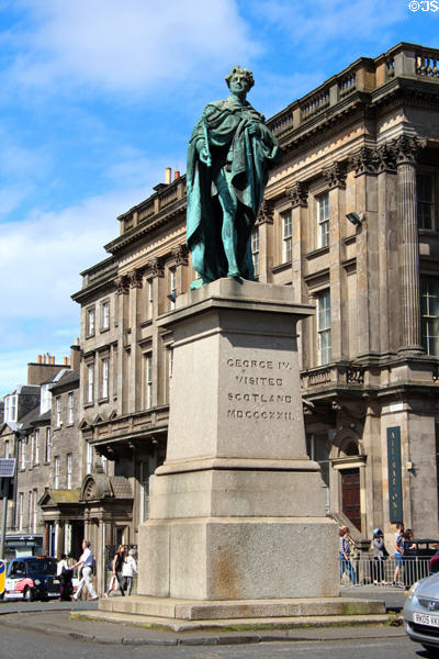 Monument marking visit of George IV to Scotland in 1822 (at George & Hanover St.). Edinburgh, Scotland.