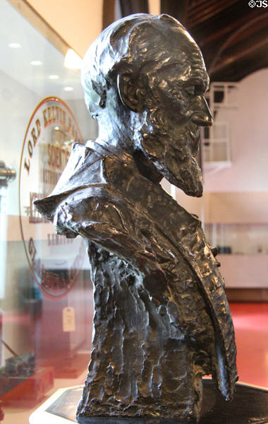 Lord Kelvin bronze bust (1896) by Archibald McFarlane Shannan at Hunterian Museum. Glasgow, Scotland.