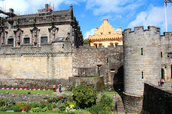 Palace, Great Hall & tower of main gate over garden at Stirling Castle. Stirling, Scotland.