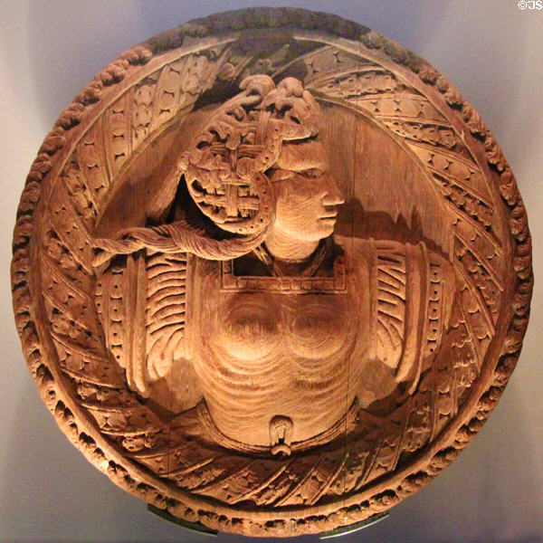 Female courtier wearing Spanish-influence dress ring replica carving in Stirling Castle Palace gallery. Stirling, Scotland.