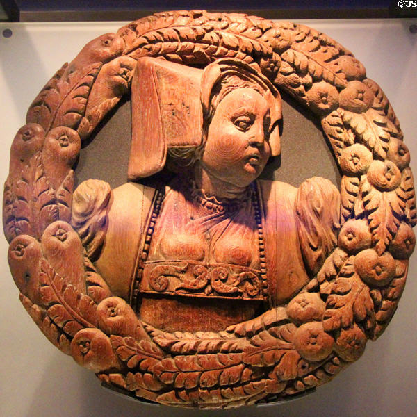 Female courtier wearing French dress ring replica carving in Stirling Castle Palace gallery. Stirling, Scotland.