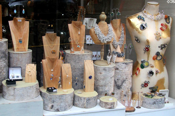 Jewelry shop window. Edinburgh, Scotland.