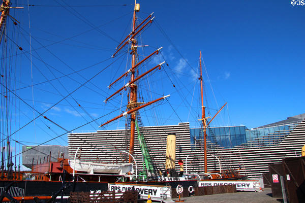 Mast of museum ship RRS Discovery. Dundee, Scotland.