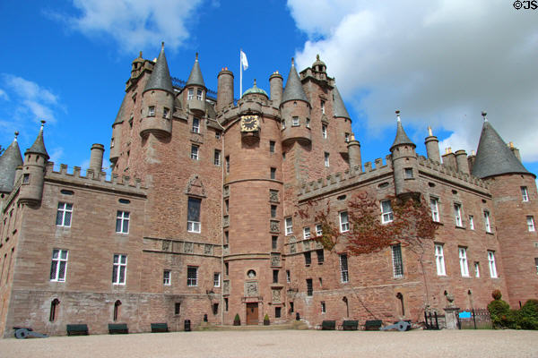 Glamis Castle birthplace of Queen Mother & Princess Margaret. Angus, Scotland.