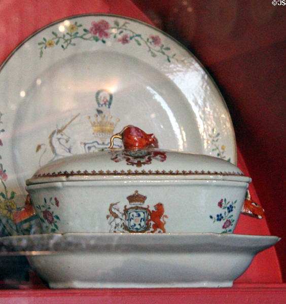 Chinese import porcelain covered serving dish (1736-95) with Lyon coat of arms crest with unicorn & lion in Malcolm's room at Glamis Castle. Angus, Scotland.