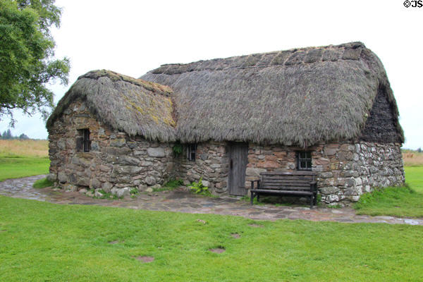 Thatched Leanach Farmhouse Cottage was built well after battle at Culloden Battlefield. Culloden Moor, Scotland.