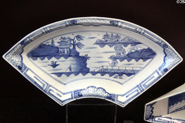 Caughley Porcelain fan shaped dessert dish painted with cobalt blue mock Chinese scene (c1780) at Coalport China Museum. Ironbridge, England.