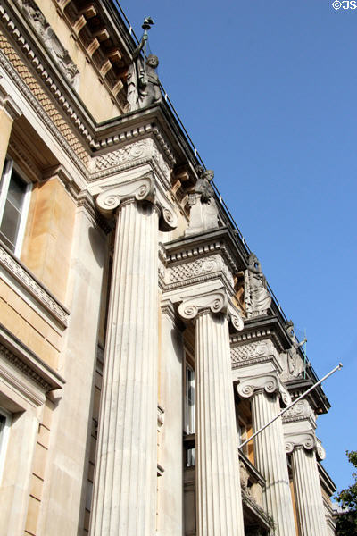 Entrance columns along Ashmolean Museum (1841-5). Oxford, England.