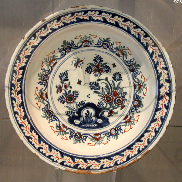 Tin-glazed earthenware dish (c1765-75) from Lambeth at Ashmolean Museum. Oxford, England.