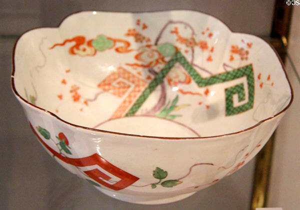 English copy of Japanese Imari bowl (1770-80) made in Derby at Ashmolean Museum. Oxford, England.