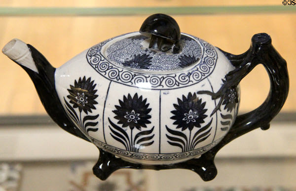 Earthenware teapot with Aster pattern (late 1870) by Minton & Co of Stoke-on-Trent at British Museum. London, United Kingdom.