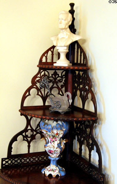 Corner étagère with bust & vase at Conde-Charlotte Museum. Mobile, AL.