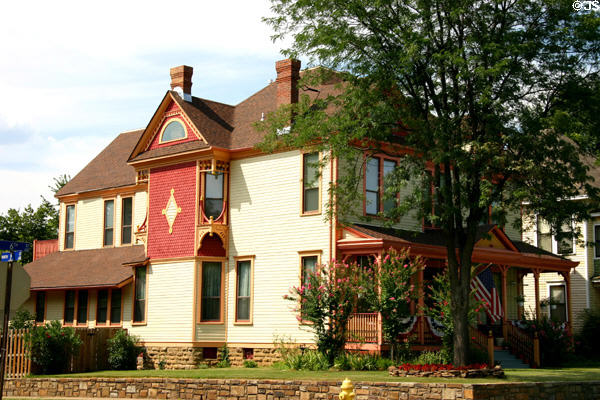 Yellow & red house (1889) (601 N. 6th St.). Fort Smith, AR.
