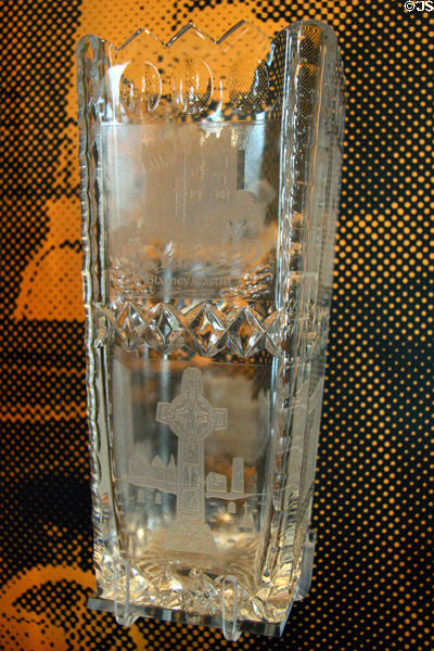 Engrave vase with scenes of Ireland given in gratitude for promoting Irish peace at Clinton Presidential Library. Little Rock, AR.