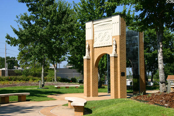 Central High Commemorative Garden (2001) by Michael R. Warrick & Aaron P. Hussey. Little Rock, AR.