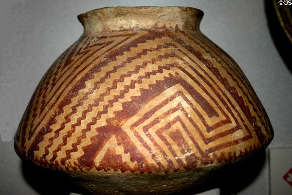 Casa Grande Ruins National Monument Hohokam painted pottery jar (c1300-1400). Casa Grande, AZ.