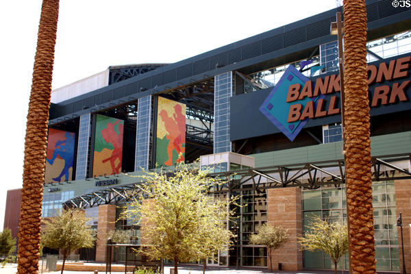 Bank One Ball Park (1998). Phoenix, AZ. Architect: Ellerbe Becket.