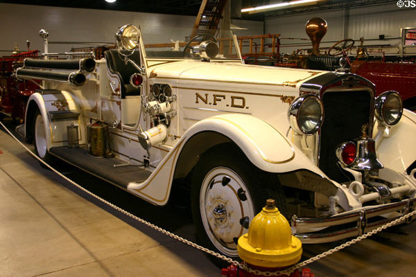 American La France Model 400 fire engine (1935) from Norfolk, NB, used until 1960s in Hall of Flame. Phoenix, AZ.