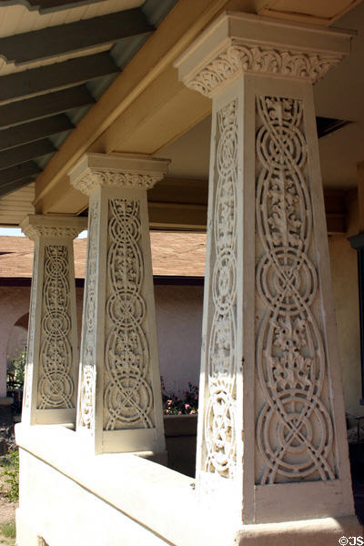 721 E. University Blvd. pillar texture details. Tucson, AZ.