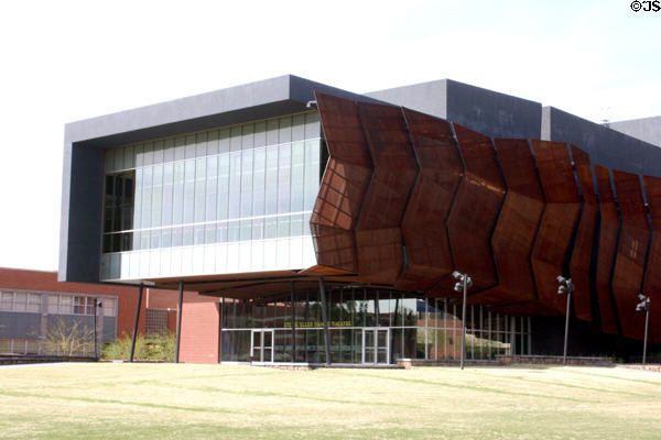 Stevie Eller Dance Theatre (2003) on University of Arizona campus. Tucson, AZ. Architect: Gould Evans.