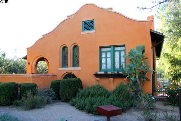 Cheyney House (1905) (252 N. Main Ave.). Tucson, AZ. Style: Mission Revival. Architect: Holmes & Holmes.