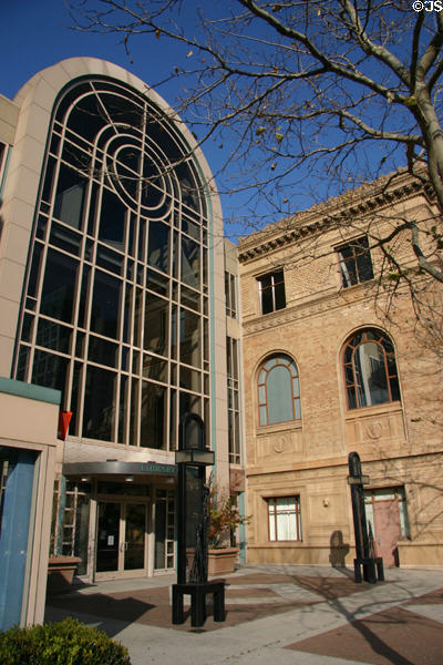 Sacramento Public Library (1915-18) (828 I St.) with Tsakopoulos Library Galleria addition (1991-2). Sacramento, CA.