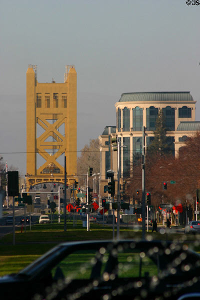 Looking down Capitol Mall to Tower Bridge & One Capitol Mall. Sacramento, CA.