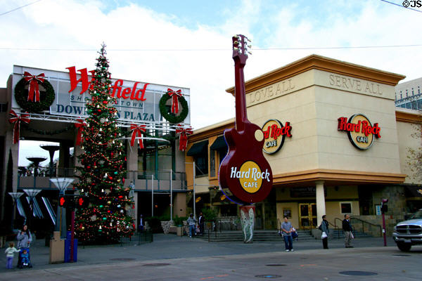 Westfield Downtown Plaza Mall entrance (547 L St.). Sacramento, CA.