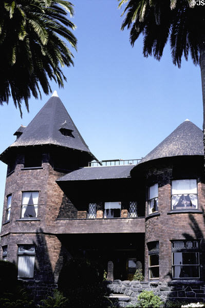 Queen Anne house with shingles. Alameda, CA. Style: Queen Anne.
