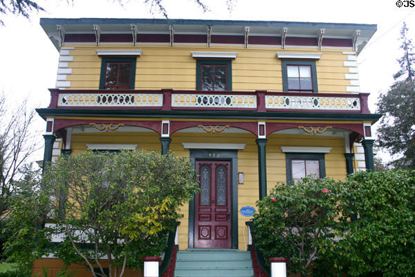 William Reynolds House (1850) (123 Green St.). Santa Cruz, CA. Style: Italianate.