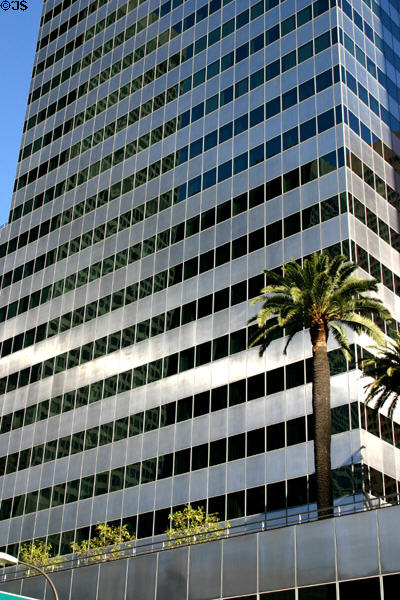Citigroup Center (formerly Wells Fargo building) (1979) (48 floors) (444 South Flower St.). Los Angeles, CA. Architect: Albert C. Martin Partners.