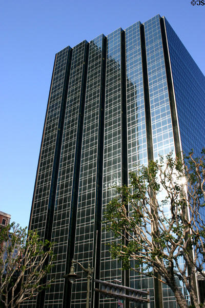 Manulife Plaza (1981-2) (21 floors) (515 South Figueroa St.). Los Angeles, CA. Architect: Albert C. Martin Partners.