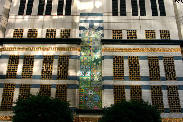 Tiled facade of Figueroa Tower (1989) (24 floors) (660 South Figueroa St.). Los Angeles, CA. Architect: Albert C. Martin Partners.