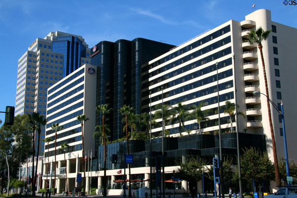 Renaissance Long Beach Hotel (12 floors) (111 East Ocean Blvd.) against Landmark Square. Long Beach, CA. Architect: Gin Wong Assoc..