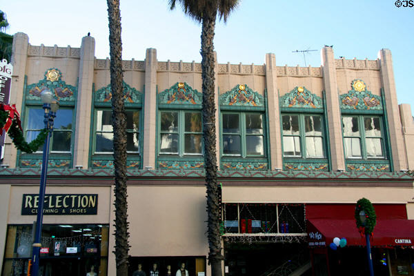 Dr. Rowan (Bradley) Building (1930) (Pine Ave. at Broadway). Long Beach, CA. Style: Art Deco.