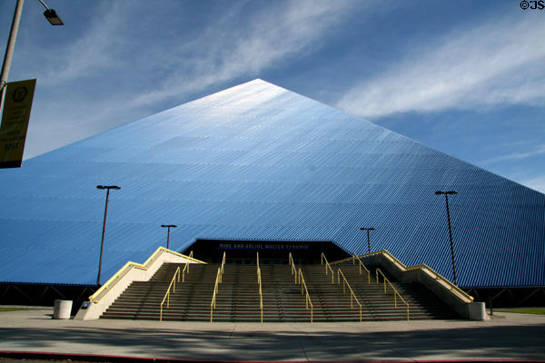 Mike & Arlene Walter Pyramid (1994) (California State University, Long Beach). Long Beach, CA. Architect: Gibbs Architects.