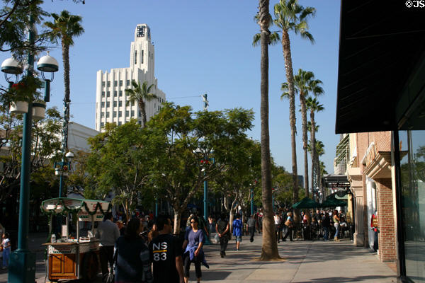 3rd Street Promenade with clock tower of Art Deco Bay City Building. Santa Monica, CA.
