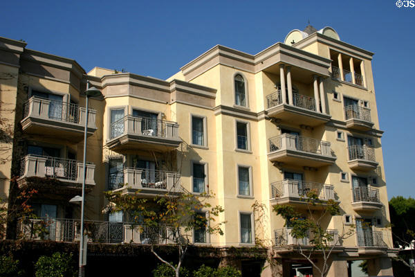 Archstone Santa Monica Apartments (Broadway at 5th). Santa Monica, CA.