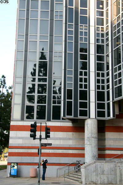 Gonda (Goldschmeid) Neuroscience & Genetics Research Center facade details. Los Angeles, CA.