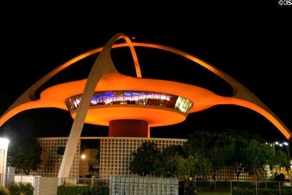 Los Angeles International Airport Theme Building (1958). Los Angeles, CA. Architect: Pereira, Williams & Becket.